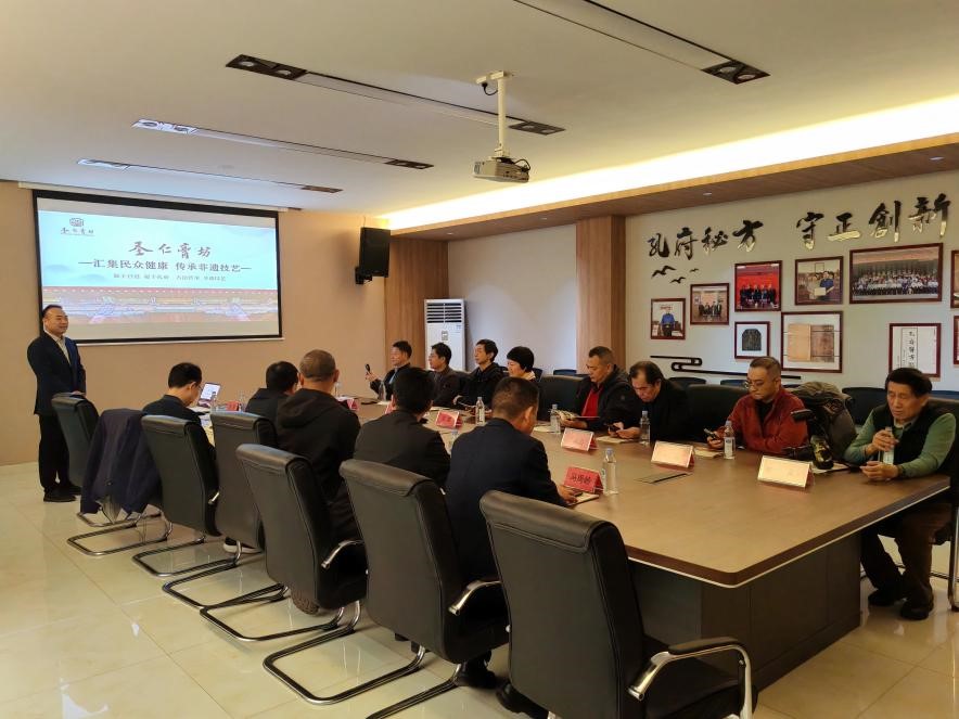 1764834933888305.jpg 4.jpg